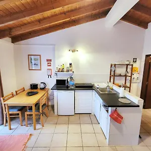 Quinta Reuffurth Apartment